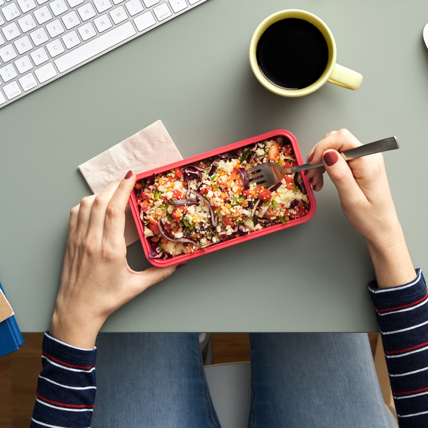 Tupperware lunch box: Stylish and practical solution for meal times