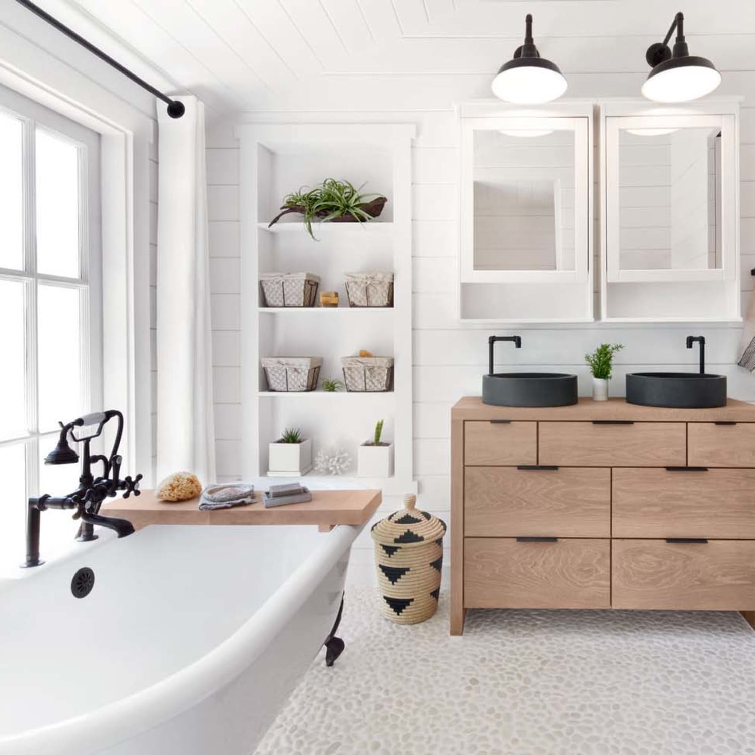 Outdated Bathroom Trends According to Real Estate Agents ...