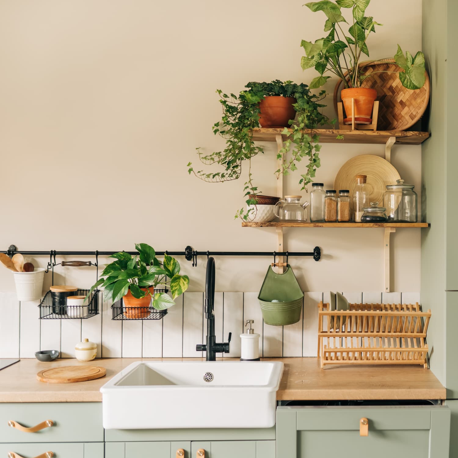 Green Kitchen Ideas: 16 Kitchens In Sage, Olive And Apple