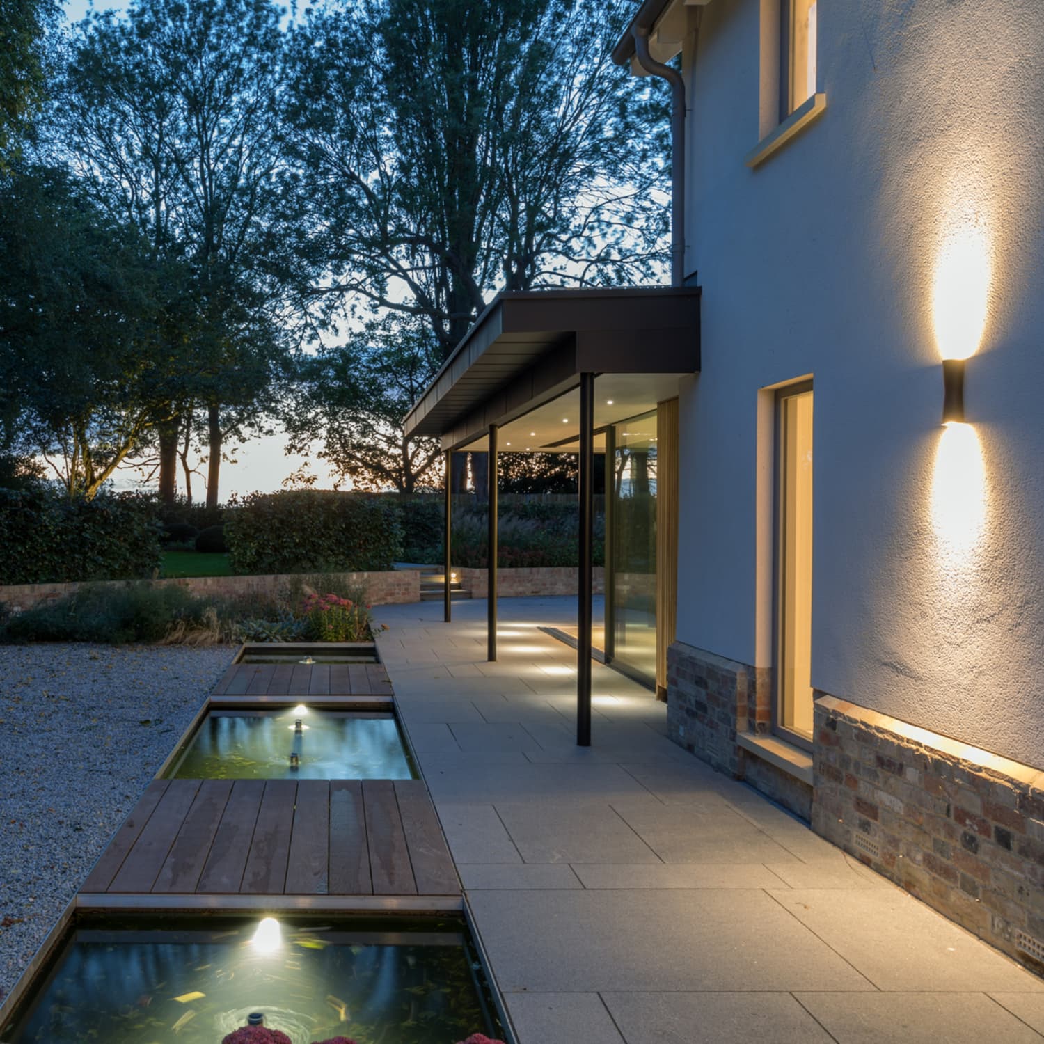 How To Choose the Best Outdoor Lighting, According to Pros ...