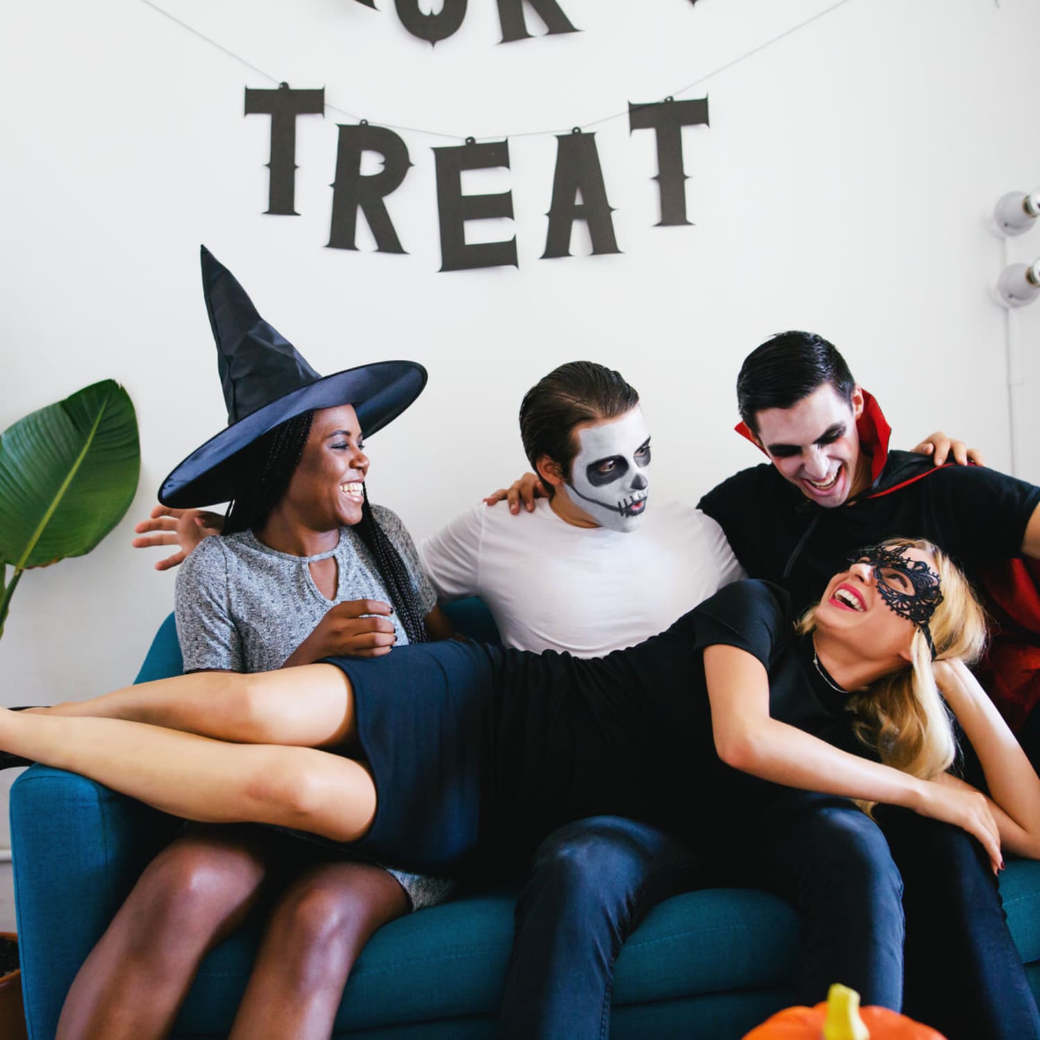 Super Halloween Decorators 2019 Apartment Therapy