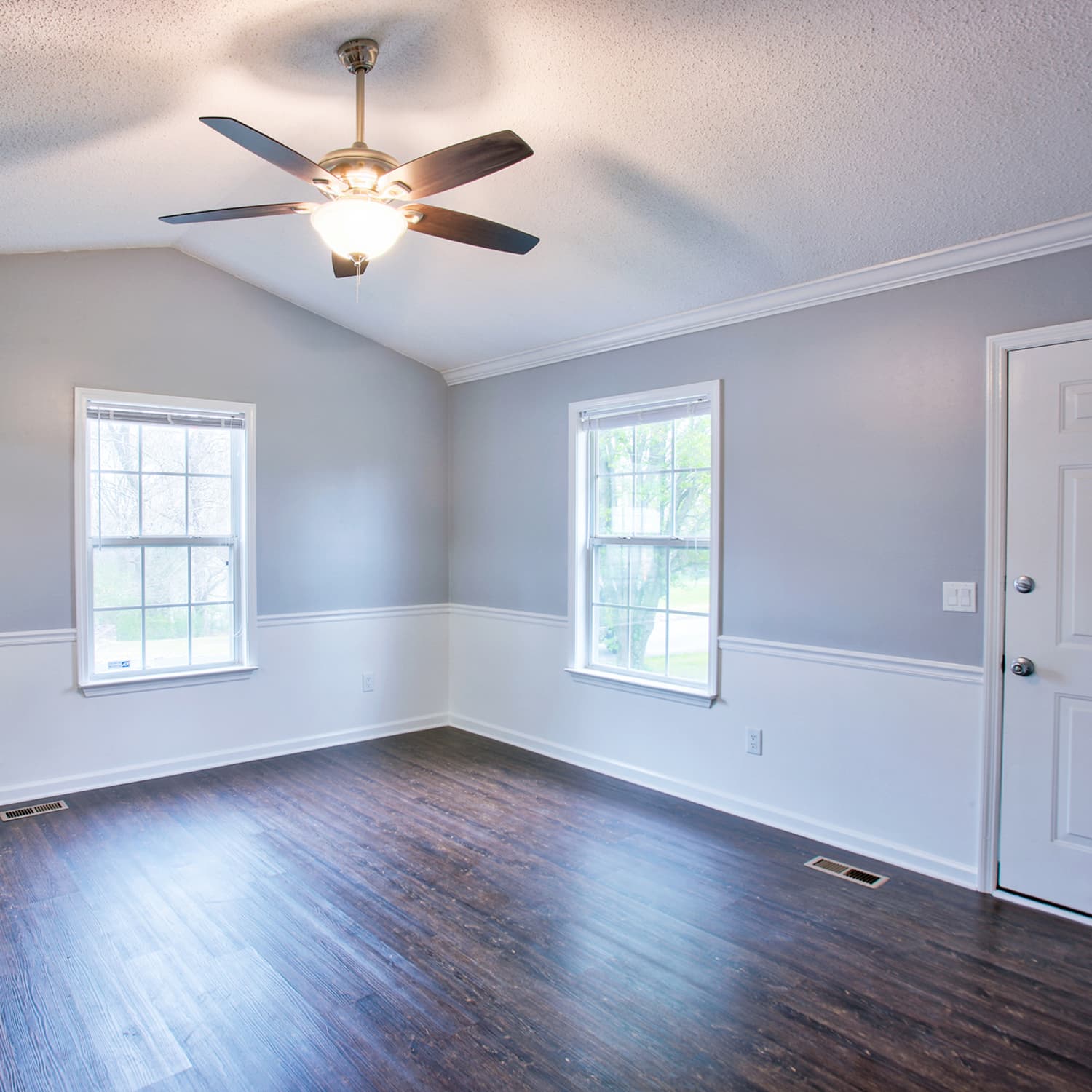 How To Paint A Popcorn Ceiling Apartment Therapy