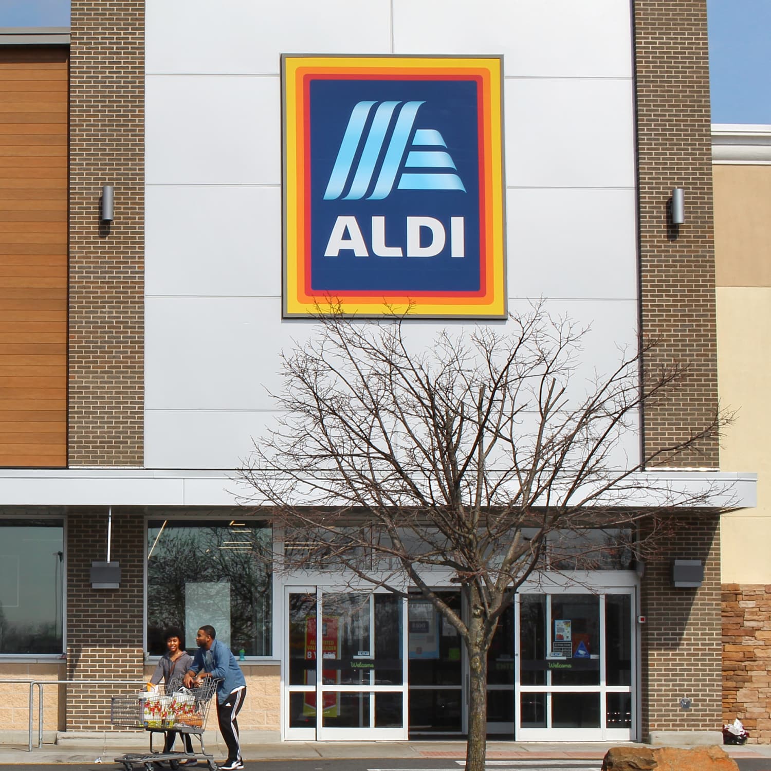 Aldi Just Leaked Info on Dozens of New Holiday Finds Hitting Stores Now