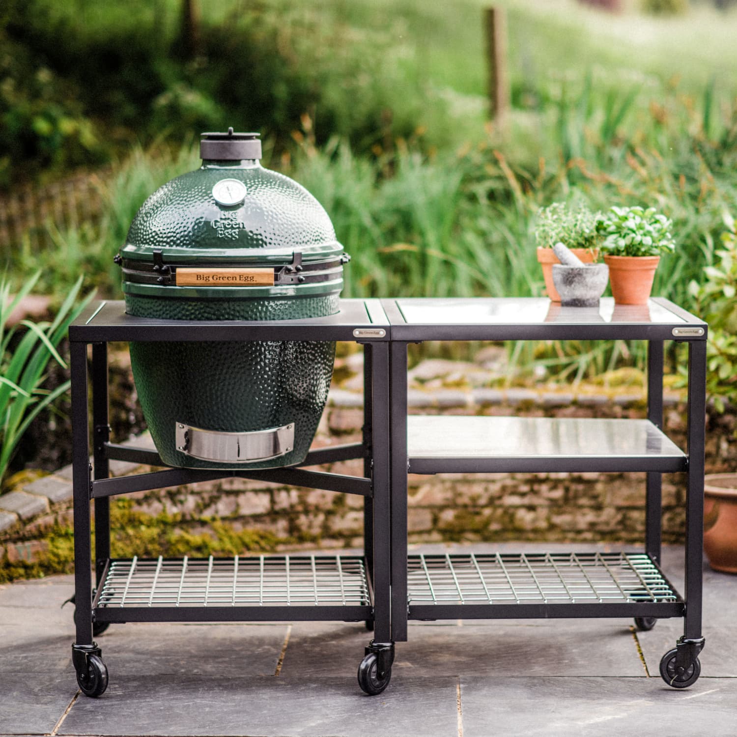 Big green top egg smoker grill