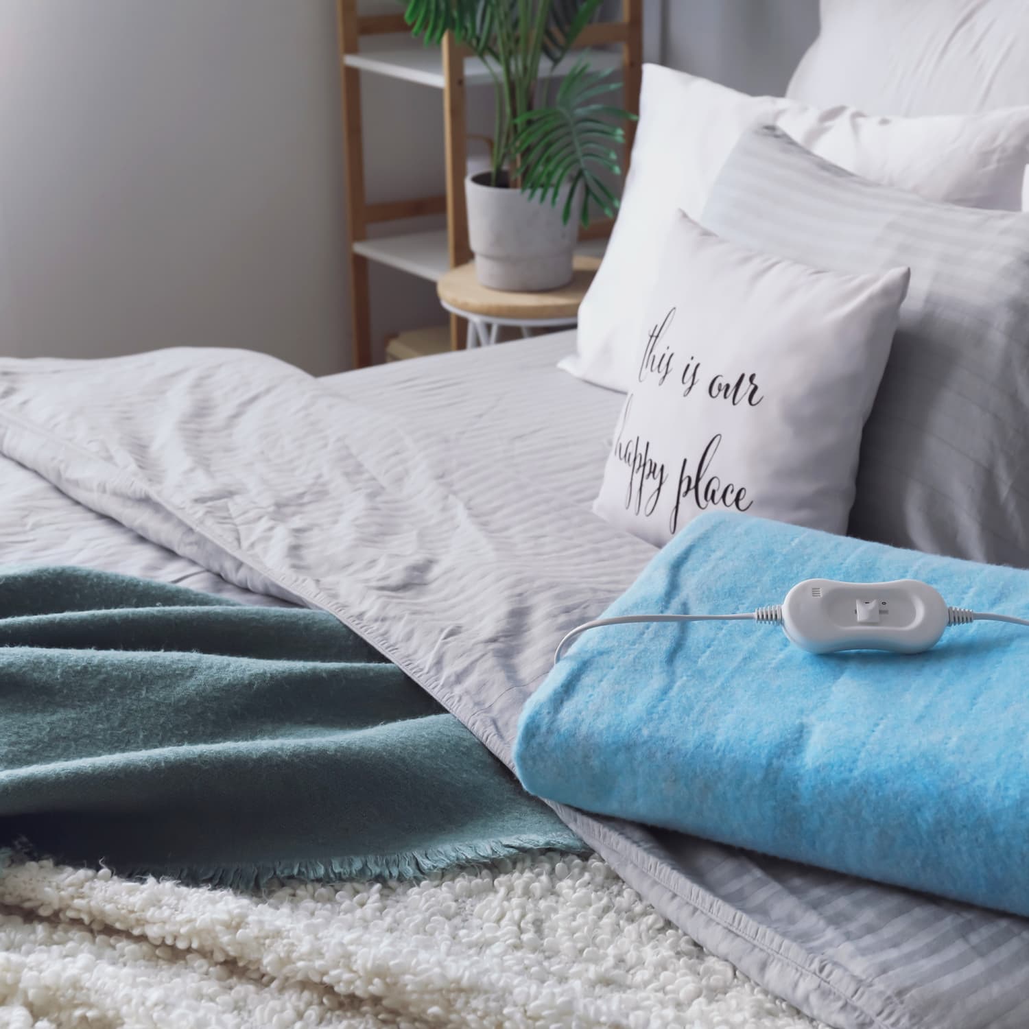 How to Wash an Electric Blanket in a Washer or by Hand Apartment Therapy