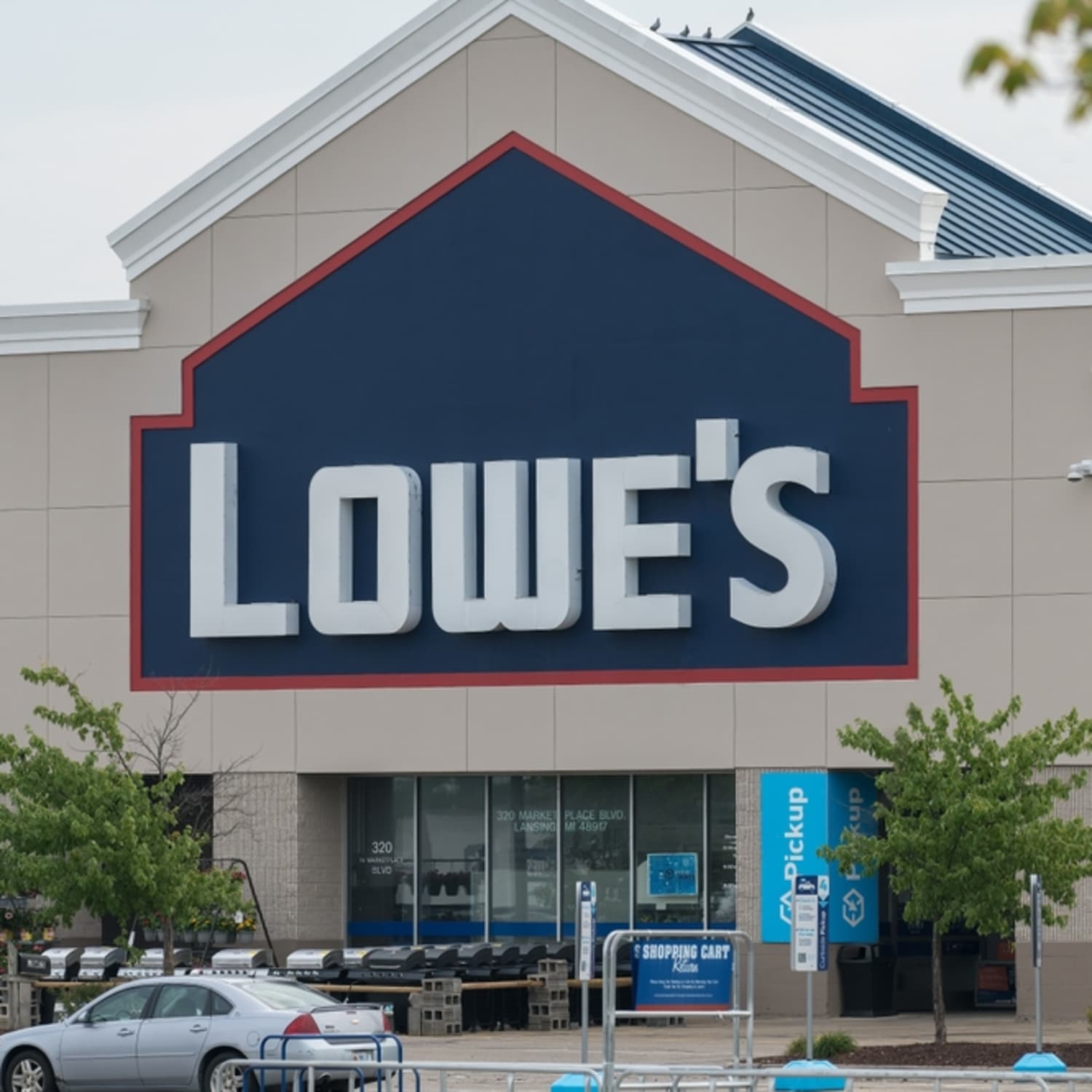 Lowes open near me discount
