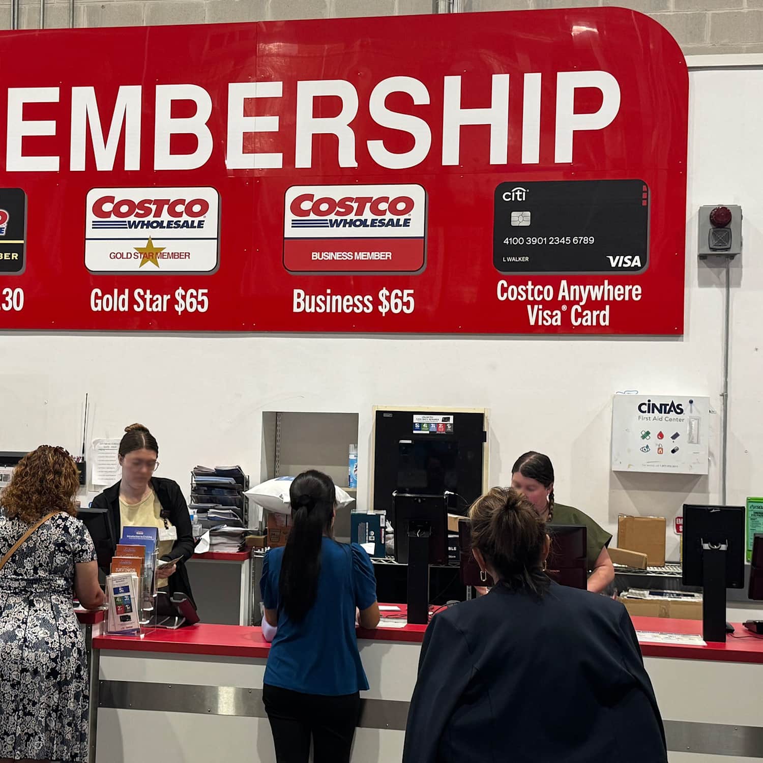 smell cigarette smoke but no one is smoking Entering an Indoor Space Where People Smoke or Formerly Smoked: What You  Should Know - American Nonsmokers' Rights Foundation