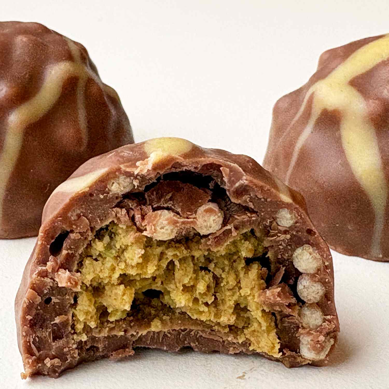 Dubai Style Chocolate 100g マンゴーチョコとギラデリ Ghirardelli's New Dubai Chocolates Are a 13/10 | The Kitchn