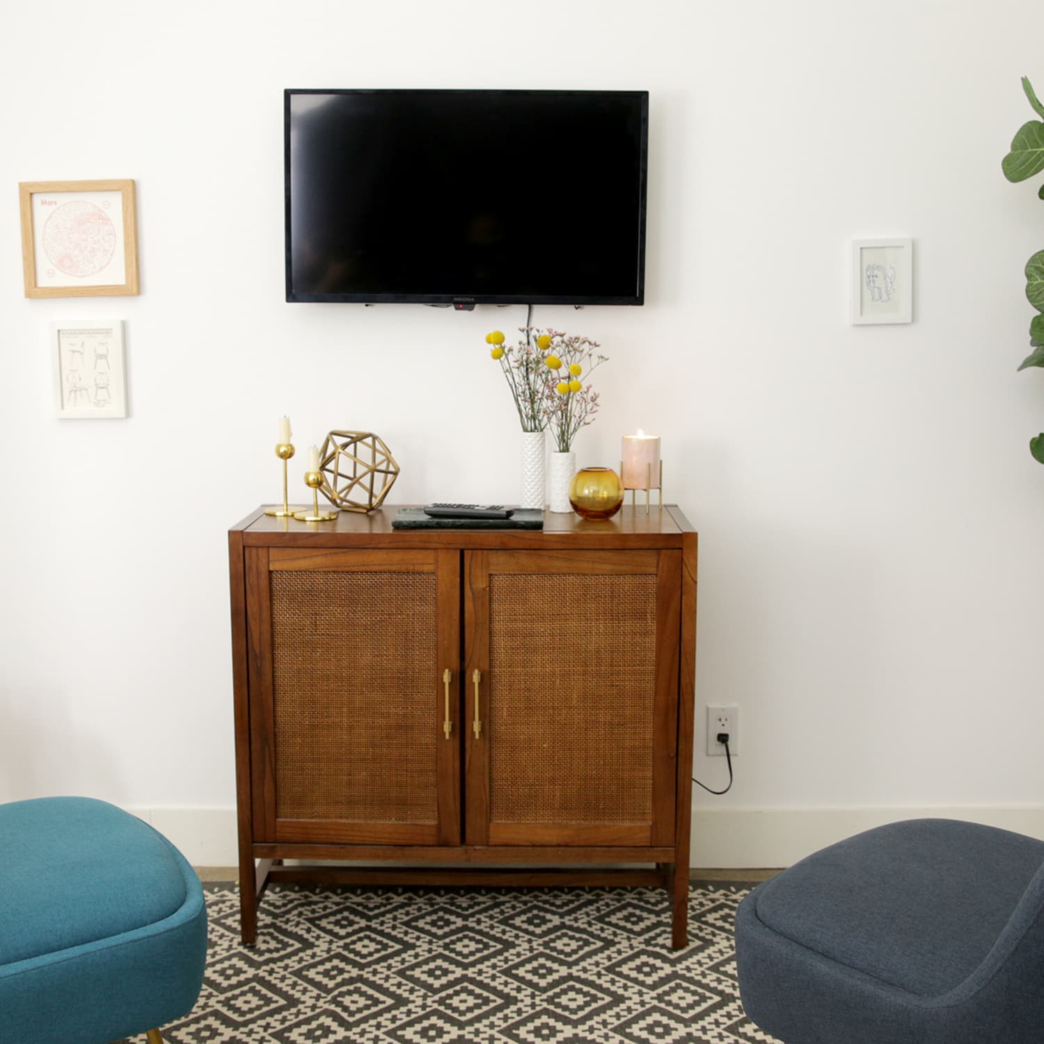 How To Wall Mount A Tv Apartment Therapy