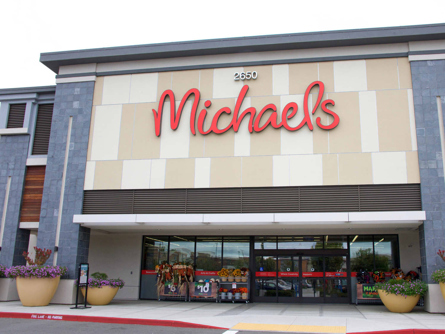 Michaels offering 12 days of free holiday craft workshops for kids