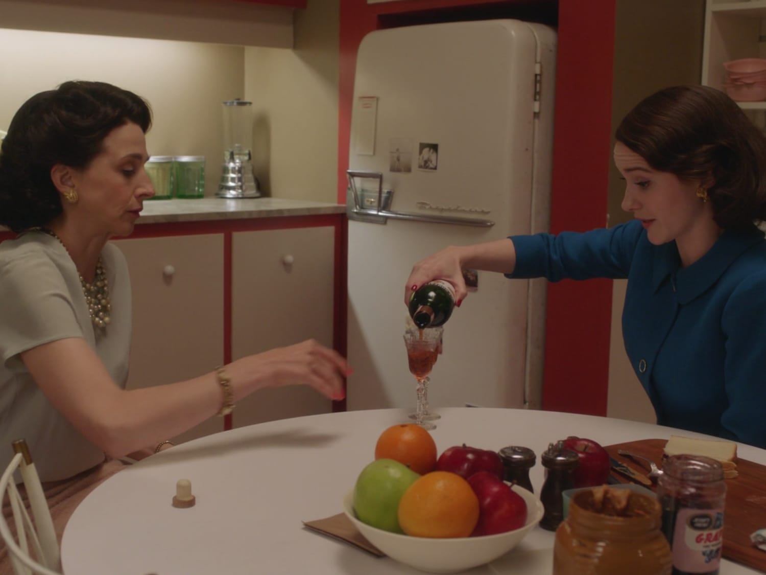 The Marvelous Mrs Maisel Has Mid Century Style In Spades Apartment Therapy