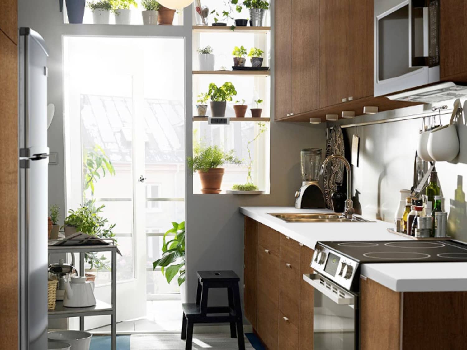 8 Most Crucial Apartment Appliances for Your Space