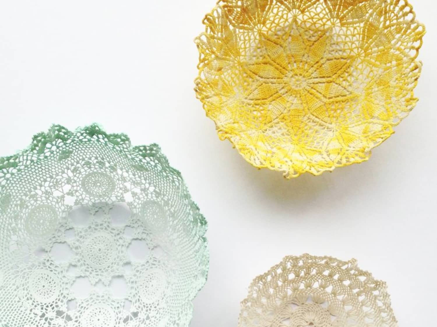 DIY Plaster Doily Bowl (easy lace doilies project) - Songbird