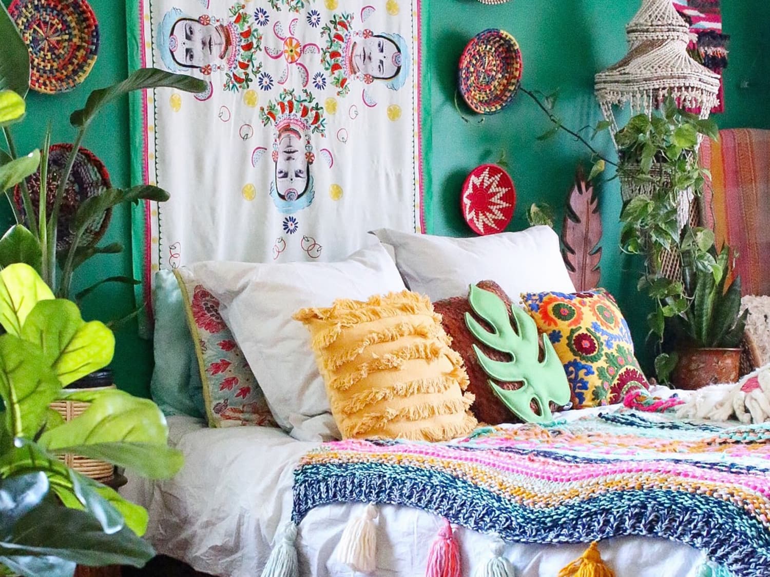 24 Boho Bedroom Ideas How To Use Boho Style In Bedroom Decor Apartment Therapy