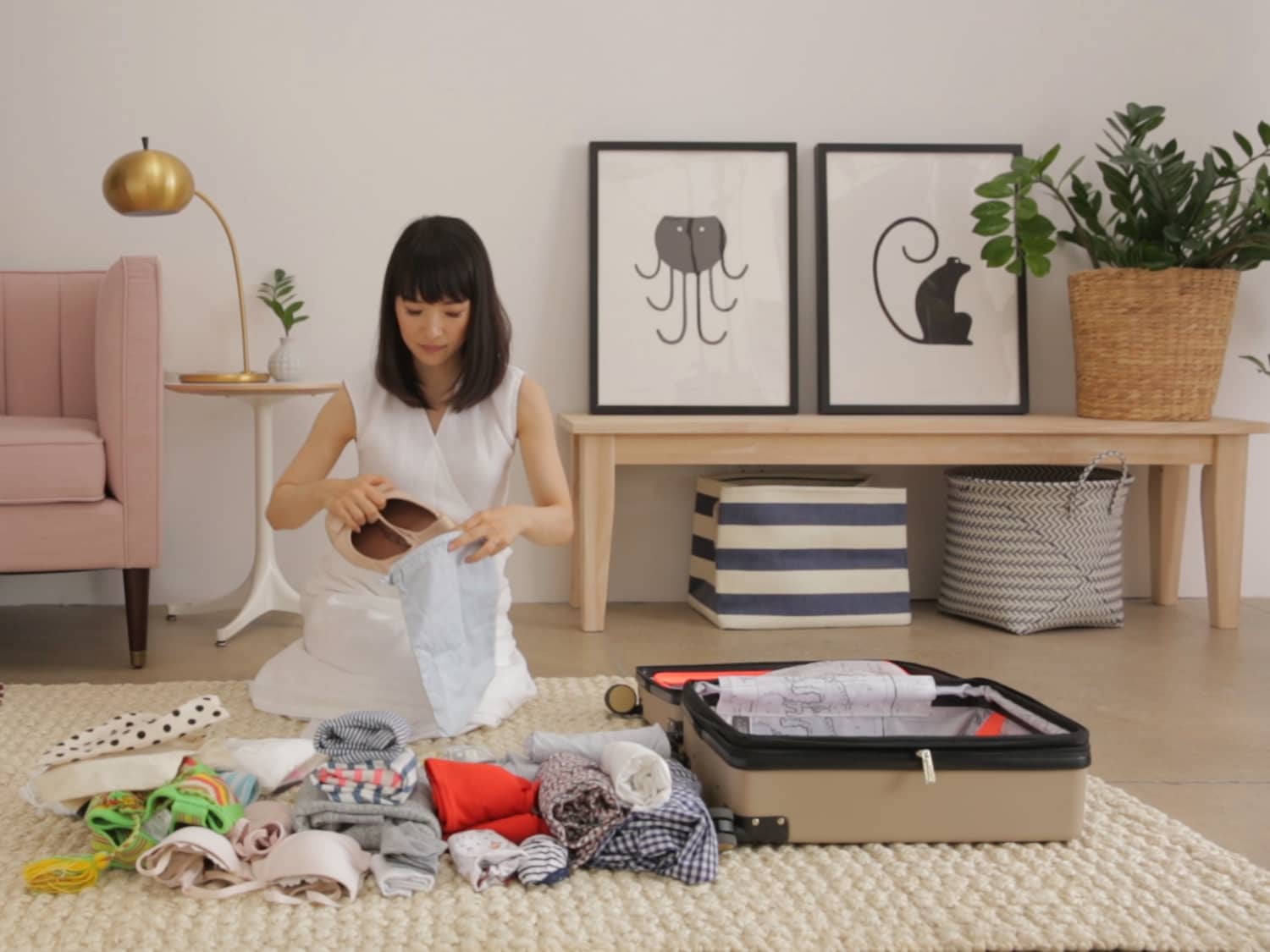 Marie Kondo Shows Us How To Pack A Suitcase Apartment Therapy