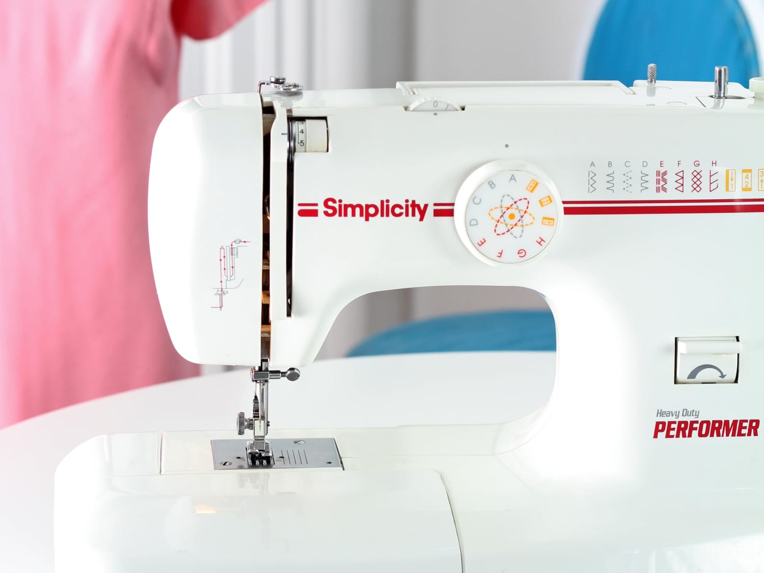 Help! My sewing machine keeps slipping stitches and snapping the thread!  Singer heavy duty : r/sewing