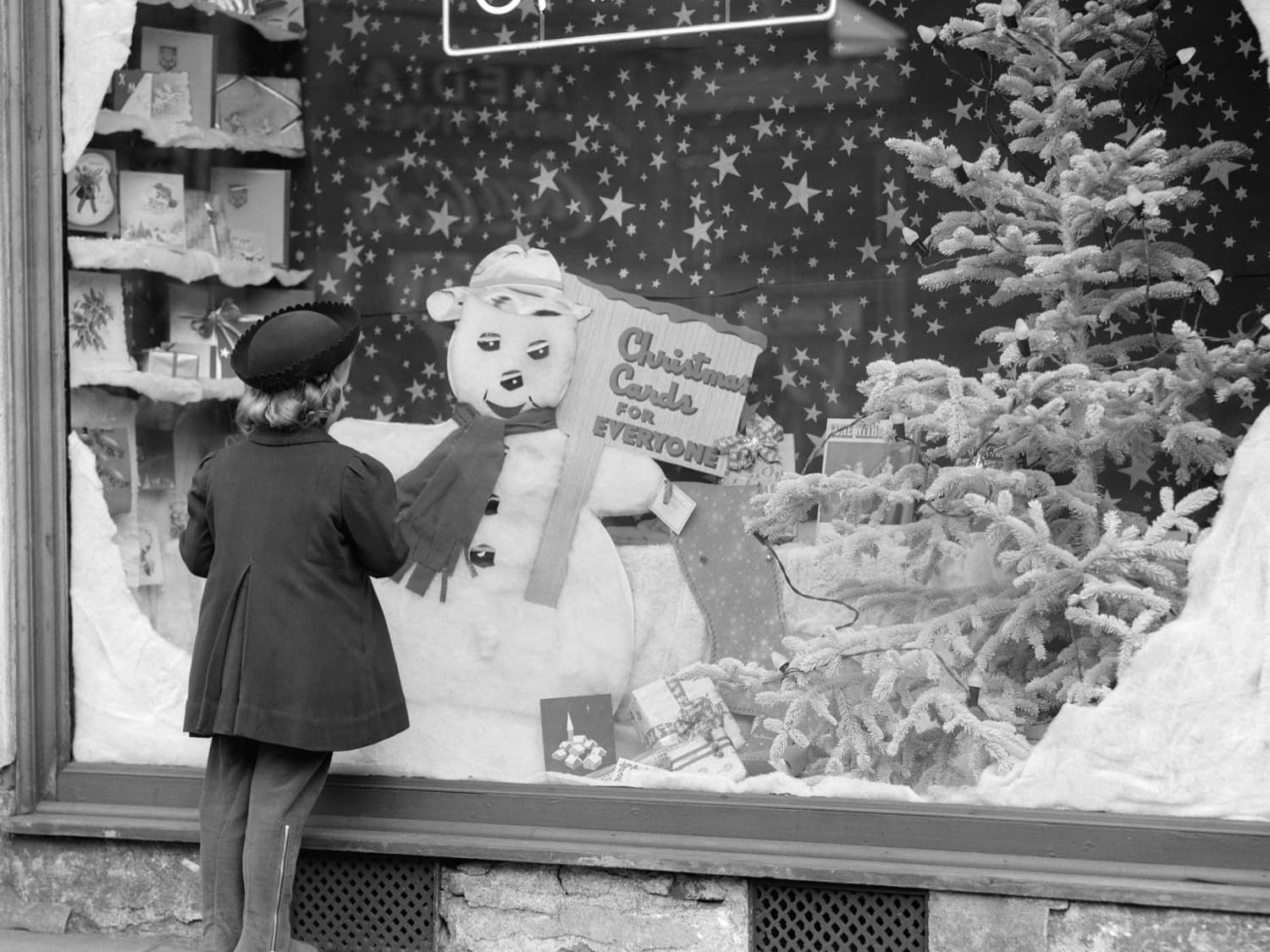 Shop with Vintage Department-Store Window Display - 1960s Department Store  Christmas