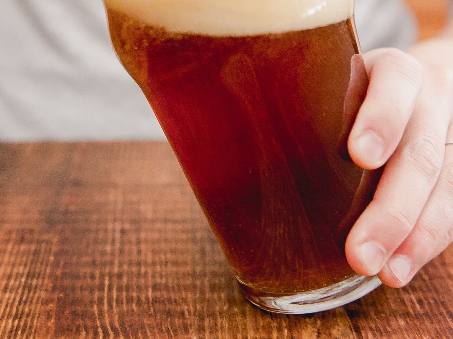 How To Pour And Taste Beer Like A Boss Kitchn