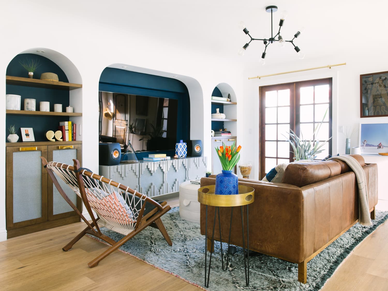 California Cool Home Design - Black Lacquer Design | Apartment Therapy, image size:1500x1125