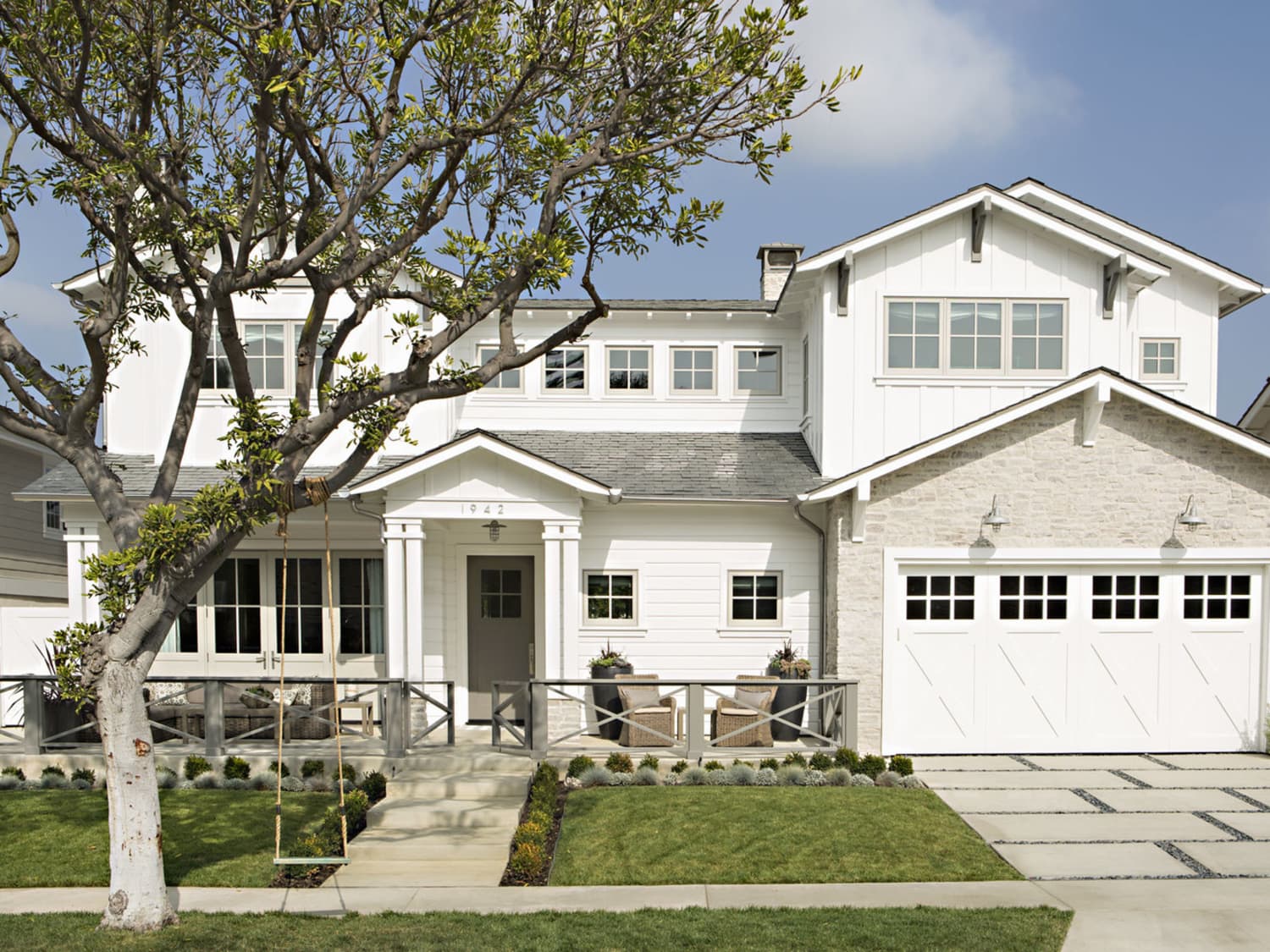 11 Ways To Make A Cookie Cutter Suburban House Stand Out