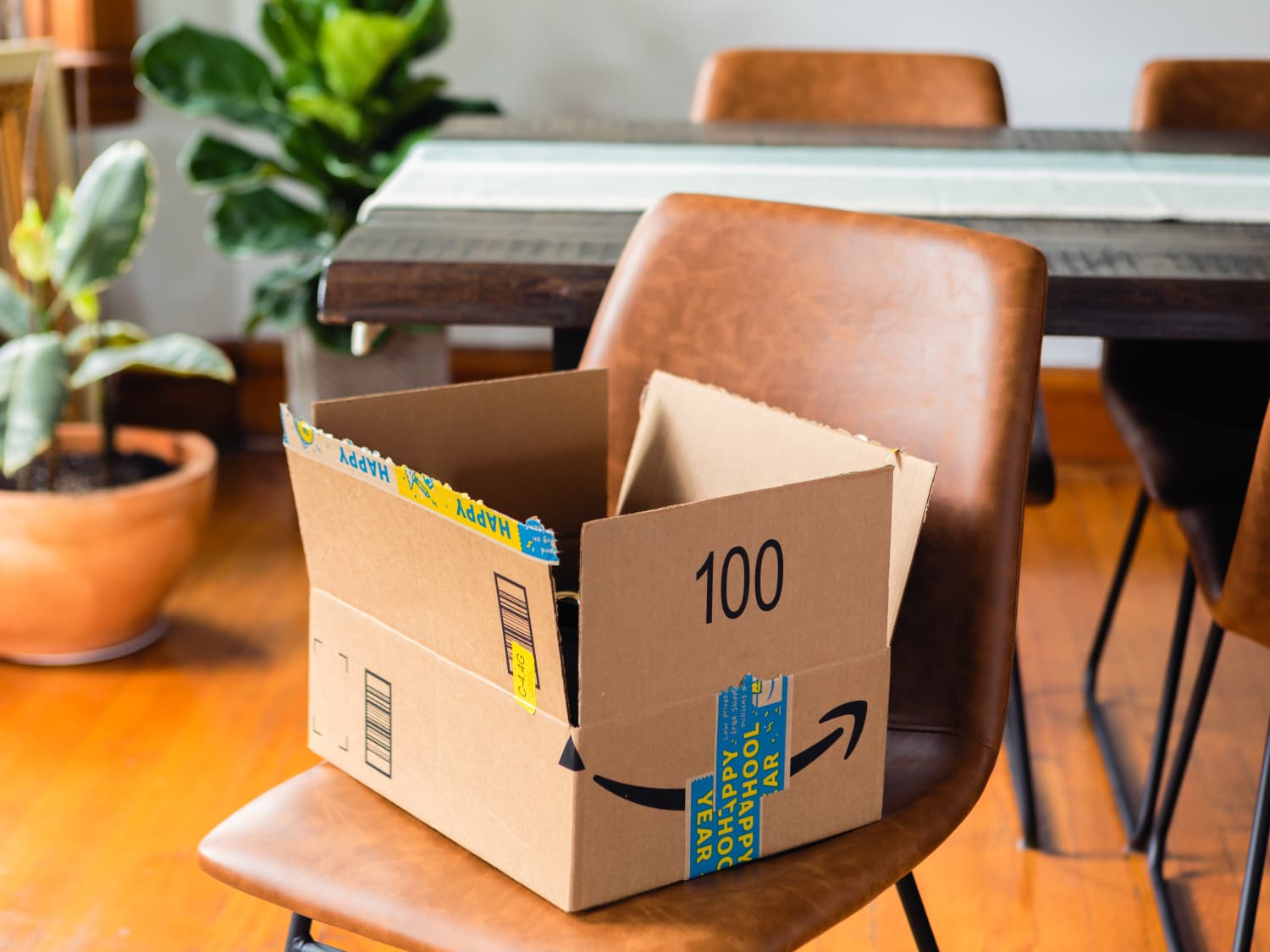 About Amazon's Free QR Code Drop-Off Returns | Apartment Therapy