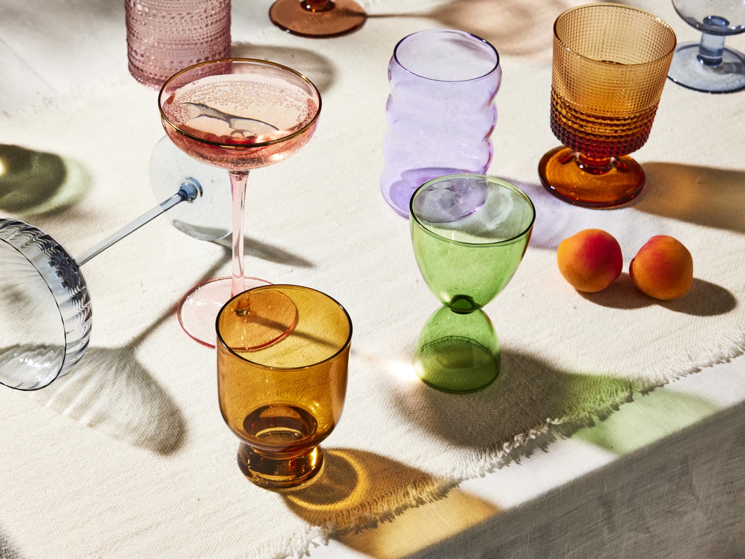 How to store glassware: 8 aesthetic and practical options