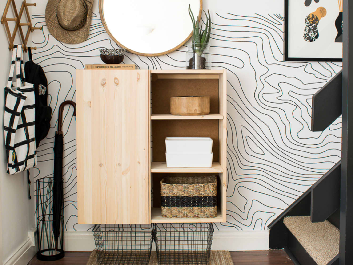 THE LAKEFRONT COTTAGE: SMALL SPACE LIVING, THE HALLWAY SHOE CLOSET