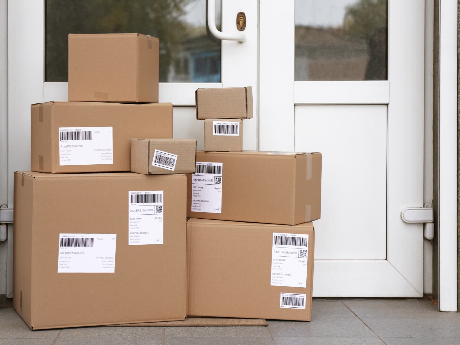 7 things to do with cardboard delivery boxes - Little Starlings