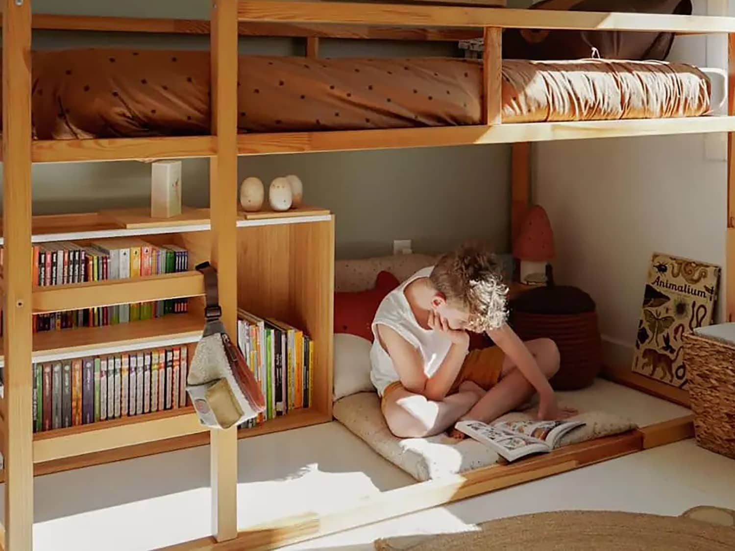 10 IKEA KURA Kid Bed Hacks, from Block Letters to Ball Pits | Apartment  Therapy, image size:1500x1125