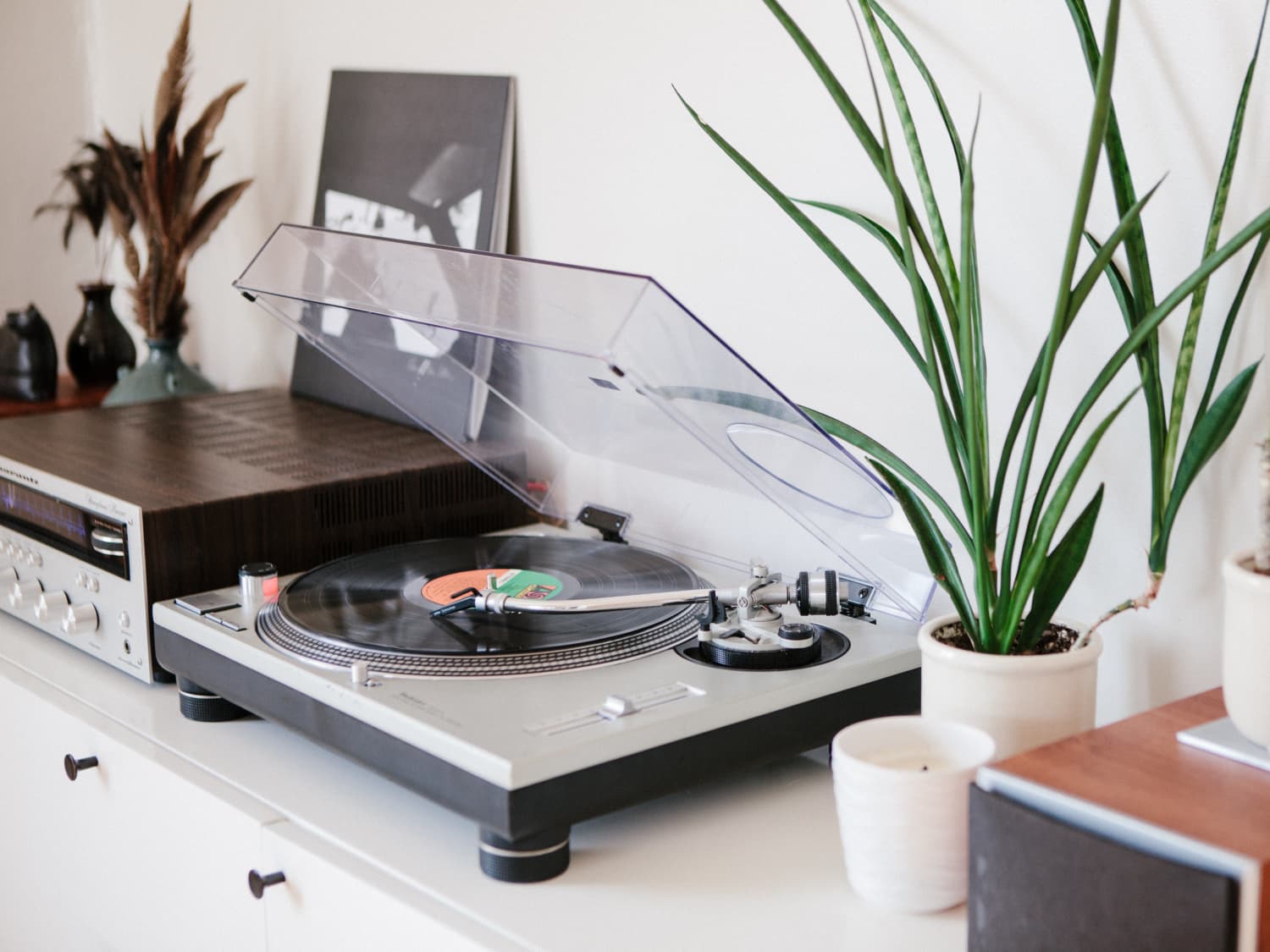 Rock 'n' Roll Record Player Stand with Vinyl Storage