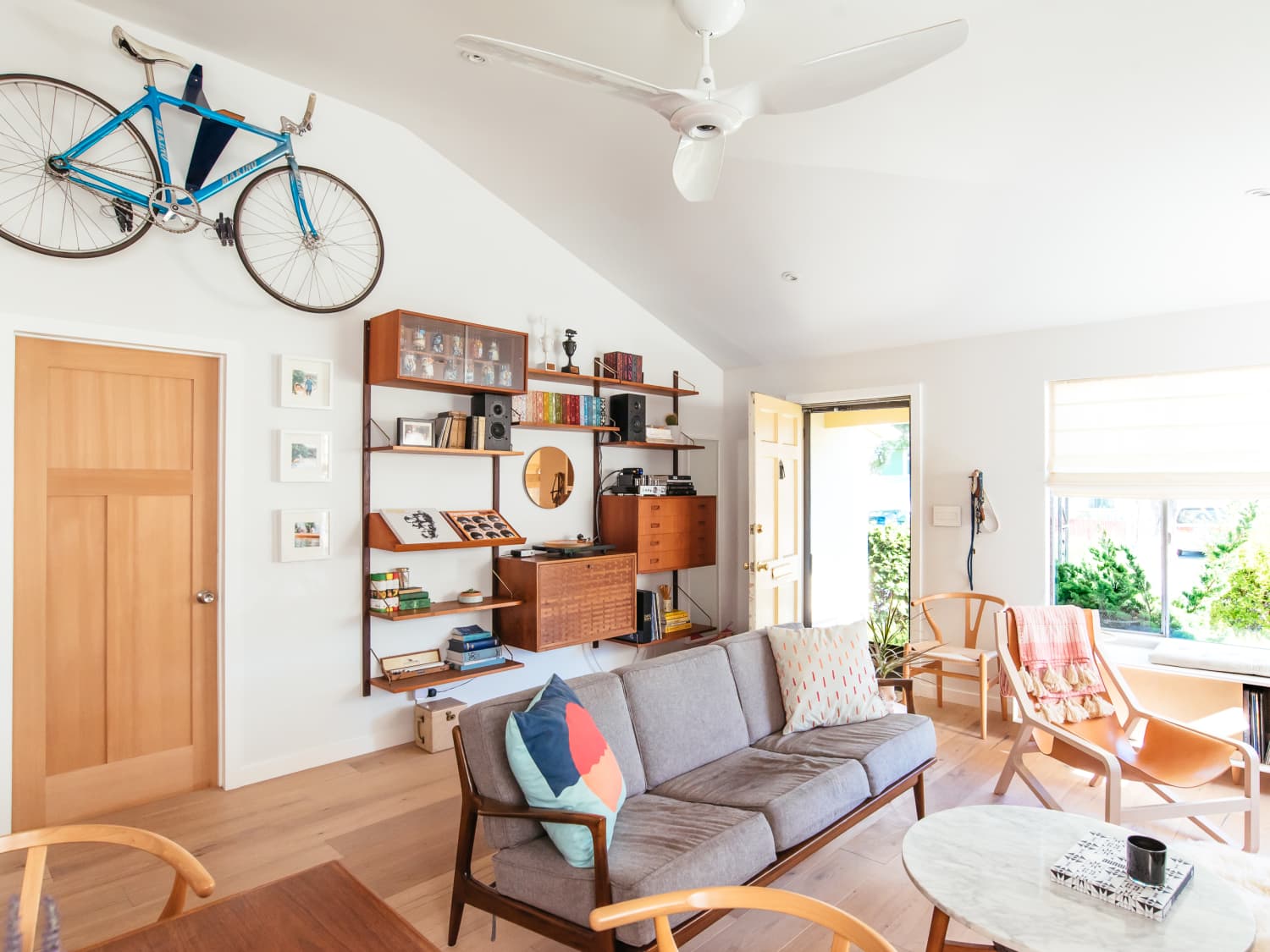 8 Best Bike Wall Mounts Top Bicycle Racks For Apartments Small Spaces Apartment Therapy