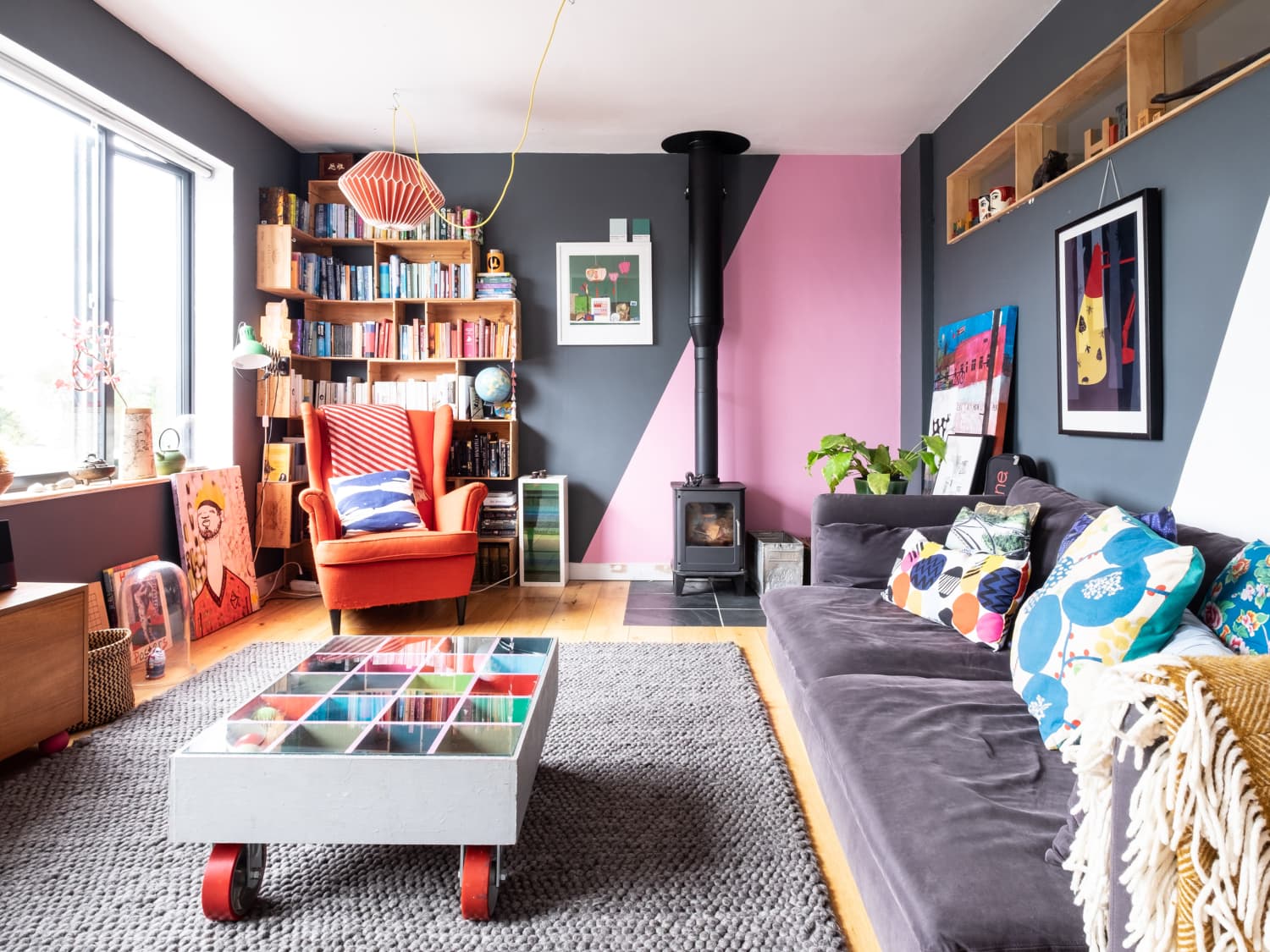 39 Awkward Corner Ideas to Fill Your Space | Apartment Therapy, image size:1500x1125