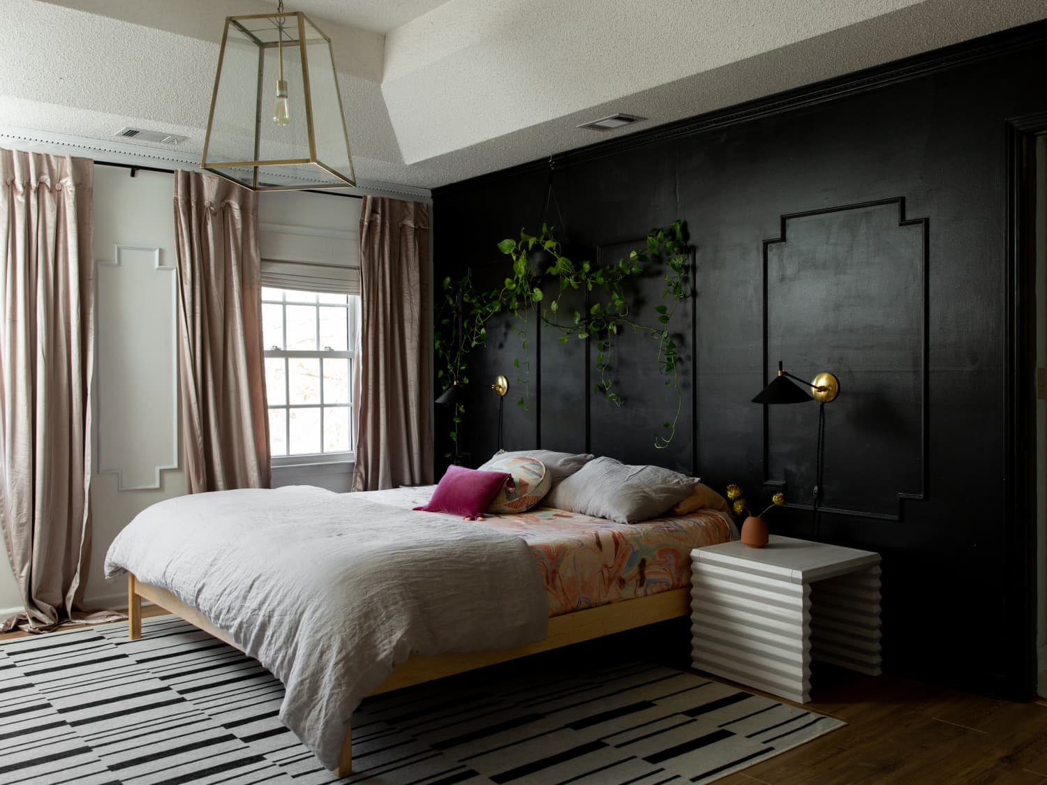 What Colors Go With Black? Try These 13 Combinations | Apartment Therapy