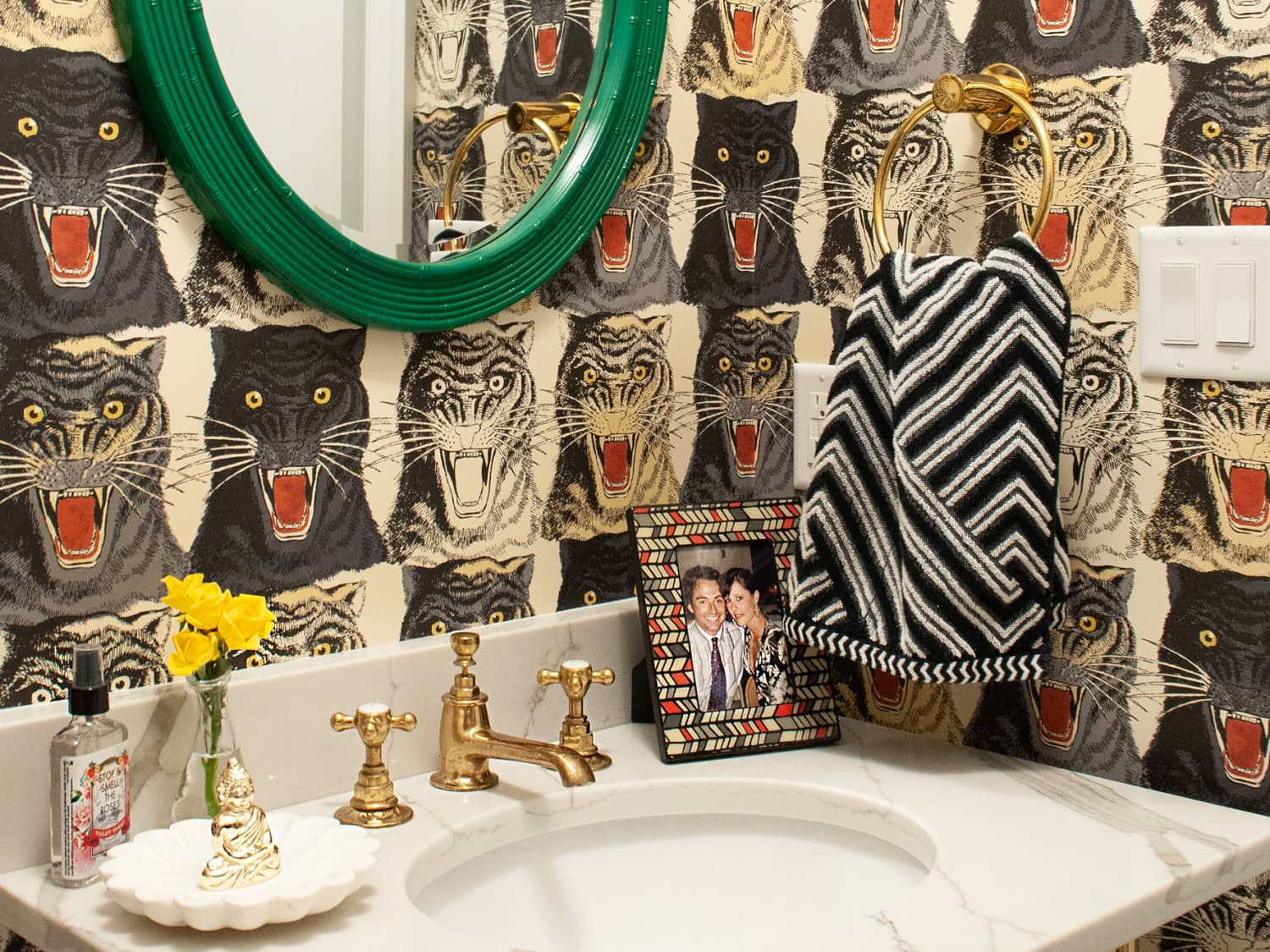 19 Gorgeous Half Bath Ideas How To Decorate A Powder Room