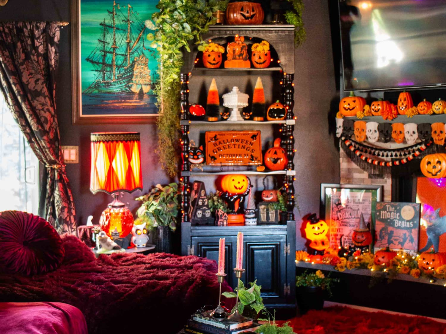 The Moonlit Manor\' Gothic Halloween House Tour Photos | Apartment ...