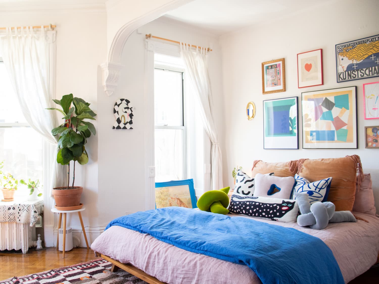 These Are The Top Bedroom Decor Trends For 2022, According to ...