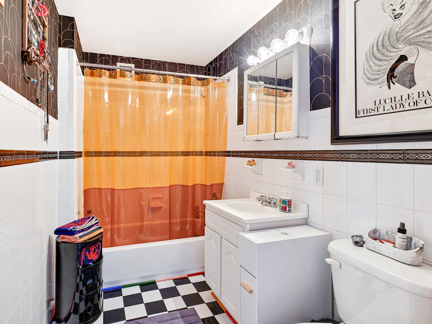 Walmart's The Home Edit Bathroom Unit Instantly Declutters | Apartment  Therapy, image size:1500x1125