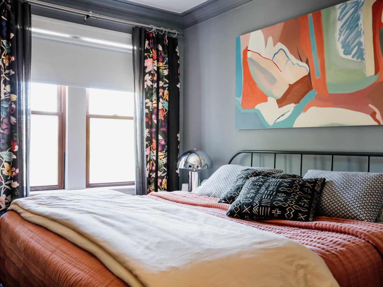 9 Studio Apartment Decorating Ideas on a Budget – BlissLights