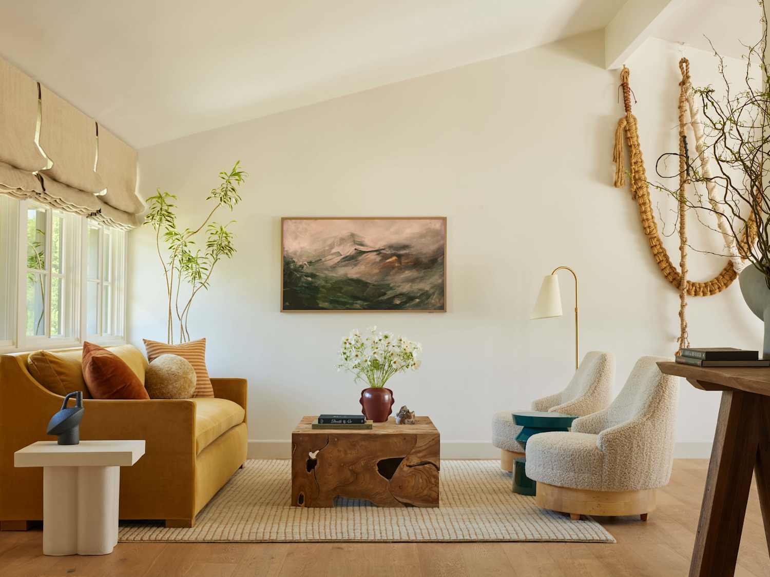 5 Best Living Room Trends for 2025, According to Designers ...