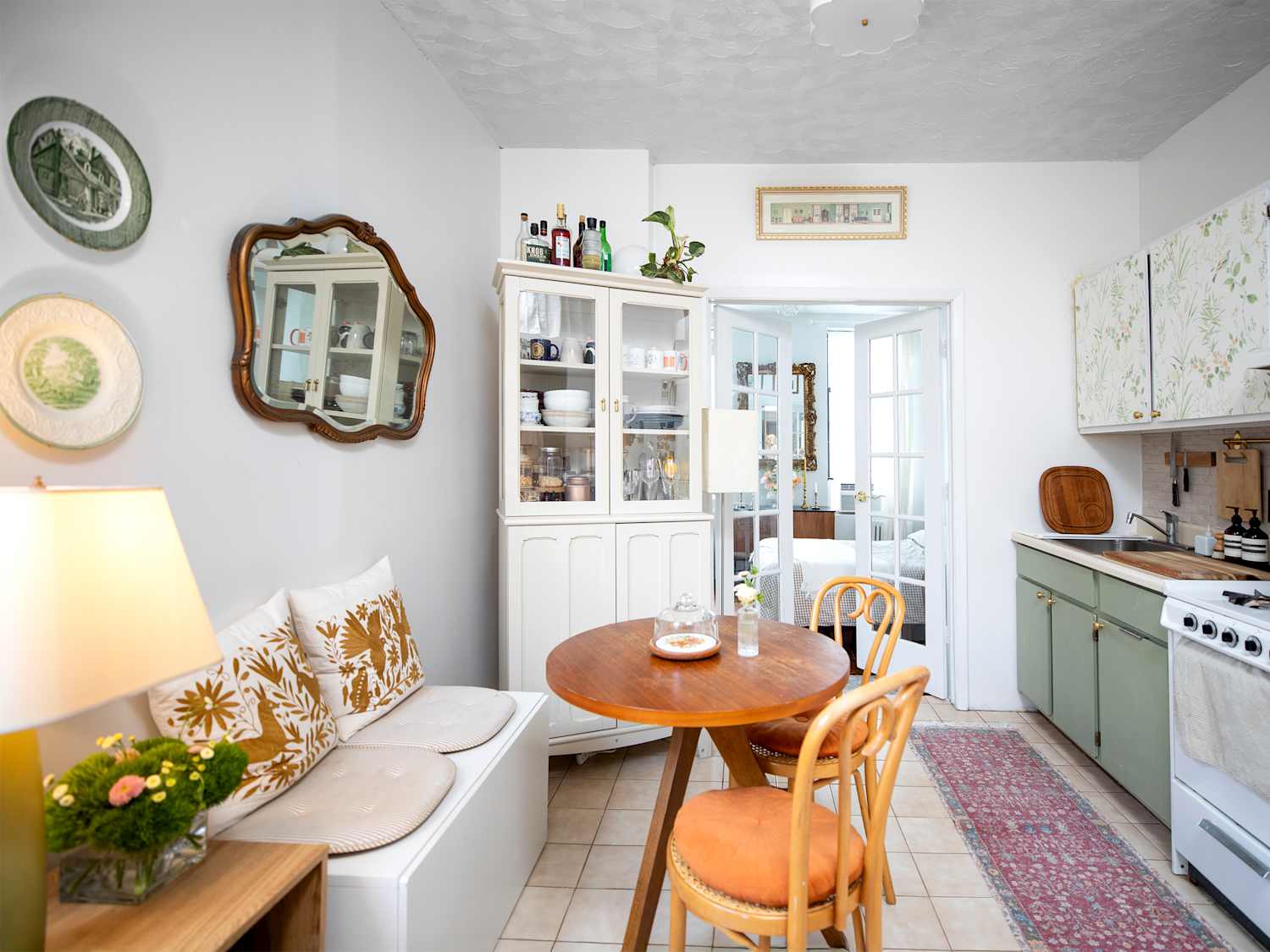 House Small Kitchen Sitting Area Small Apartment Kitchen