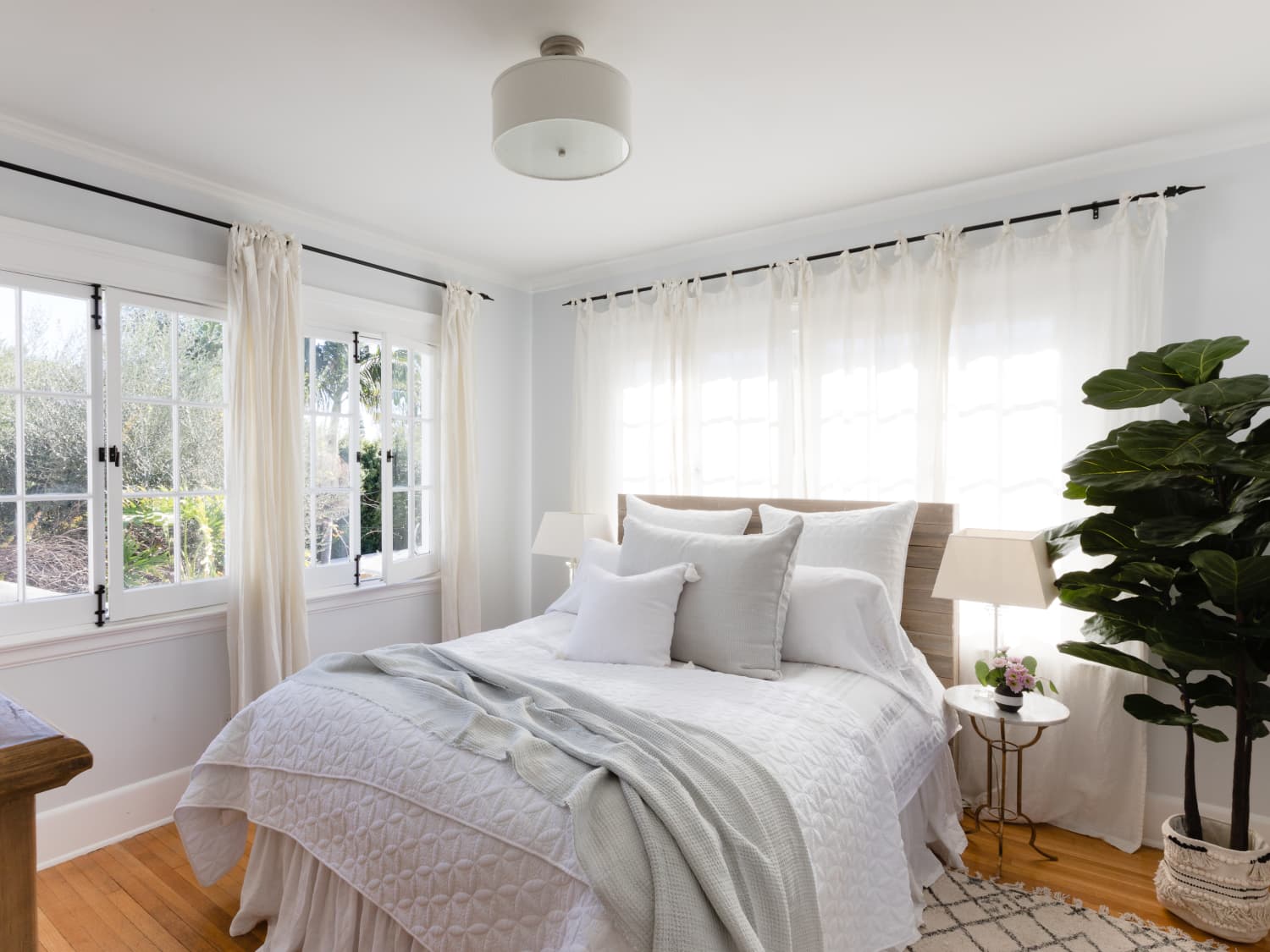 How To Buy Sheets: Expert Guide To Threadcount, Fabrics, Brands & More |  Apartment Therapy