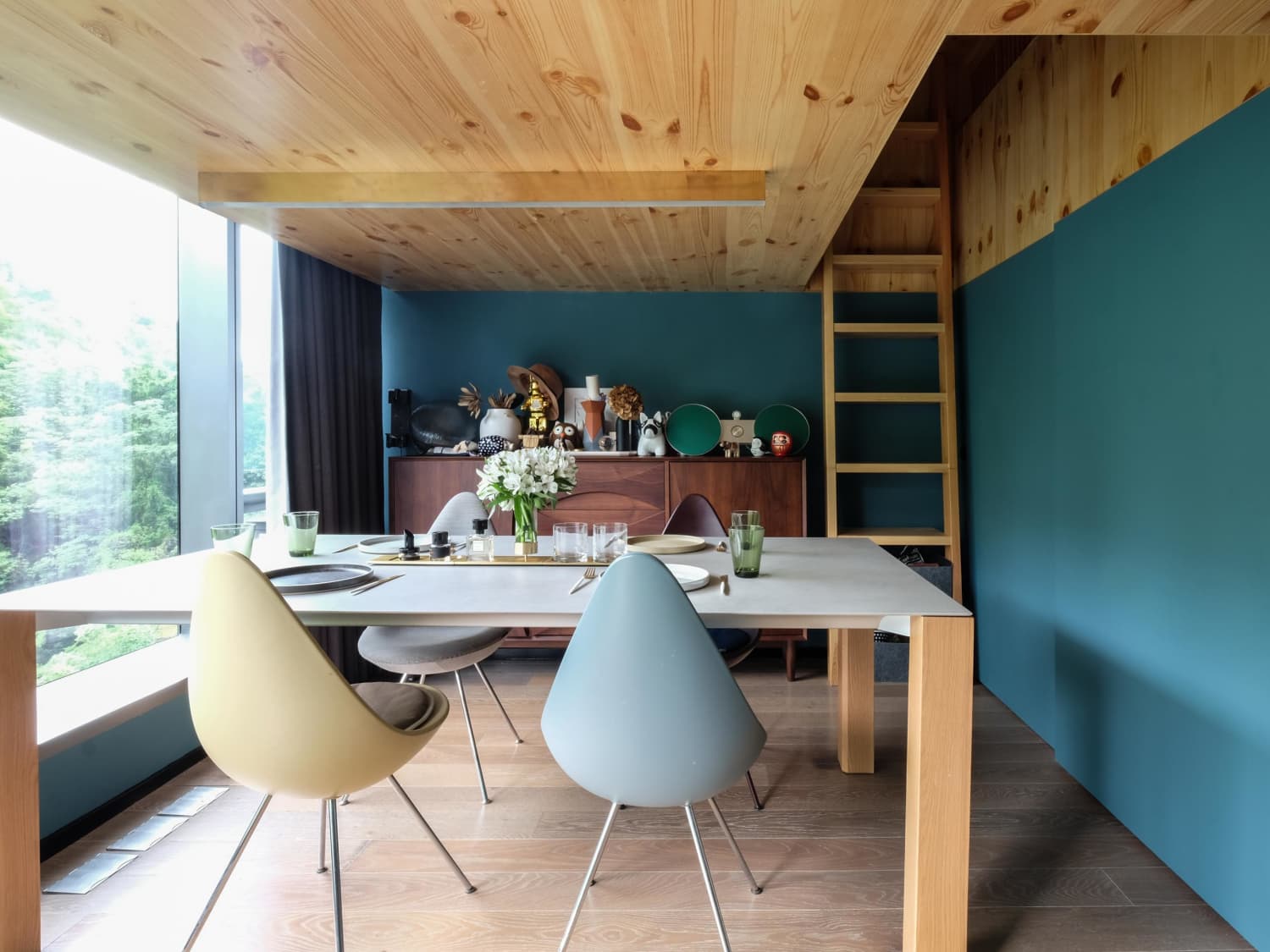 How To Decorate Your Dining Room Table Apartment Therapy