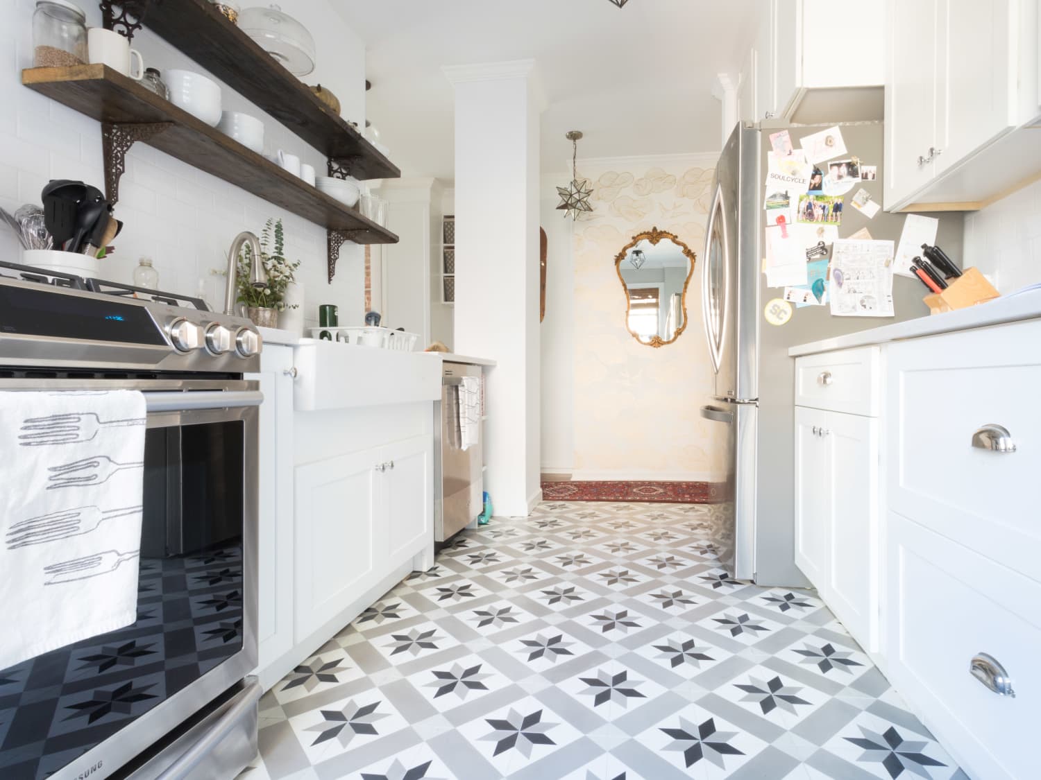 Gorgeous Ceramic Tile Kitchen Floor Design Ideas