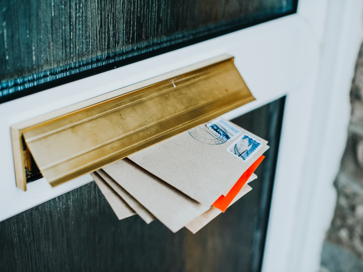 pic Return To Sender Does Not Live Here stop receiving other people s mail