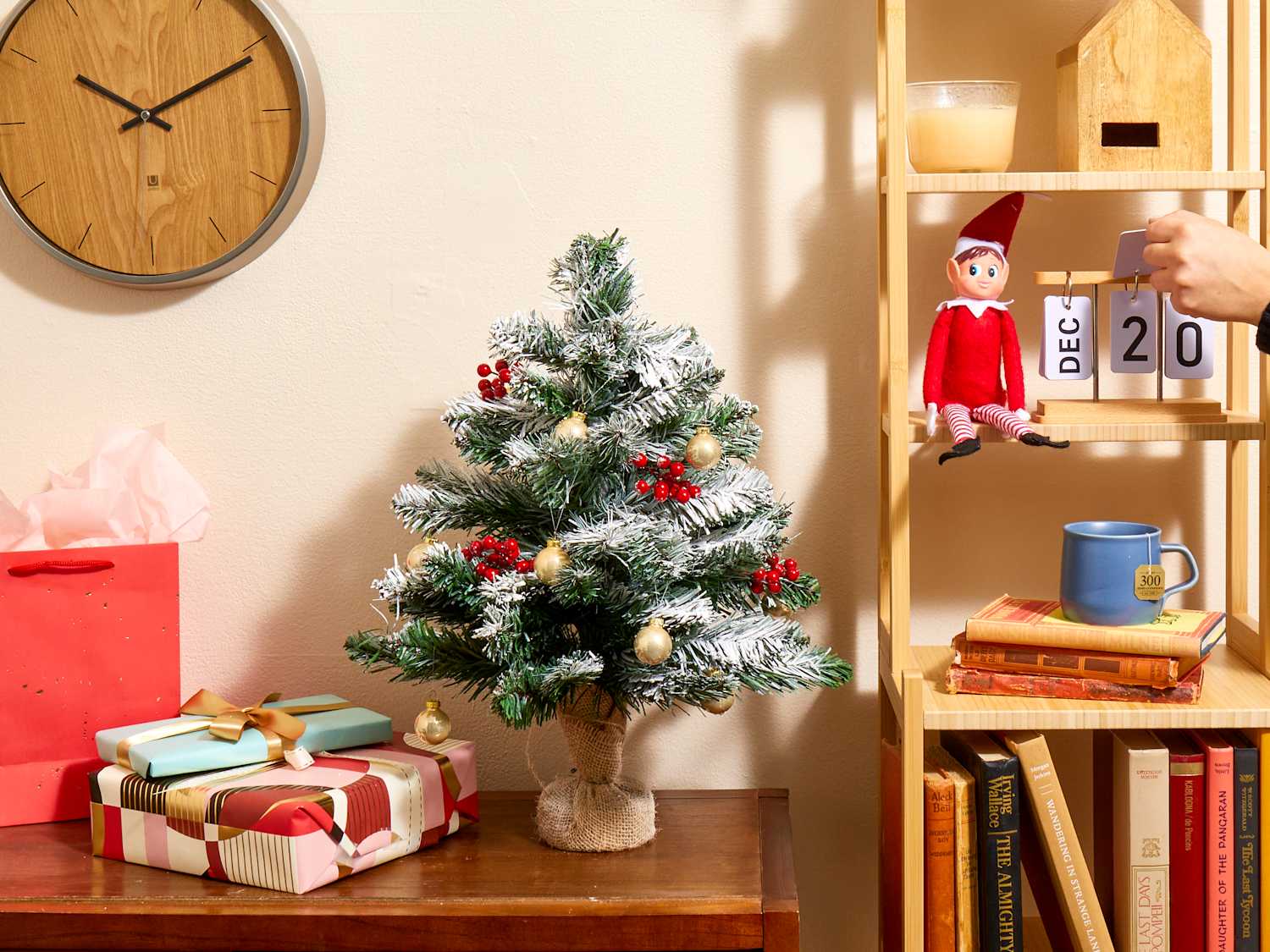 LEGO's 2-in-1 Christmas Tree Building Set Is So Festive