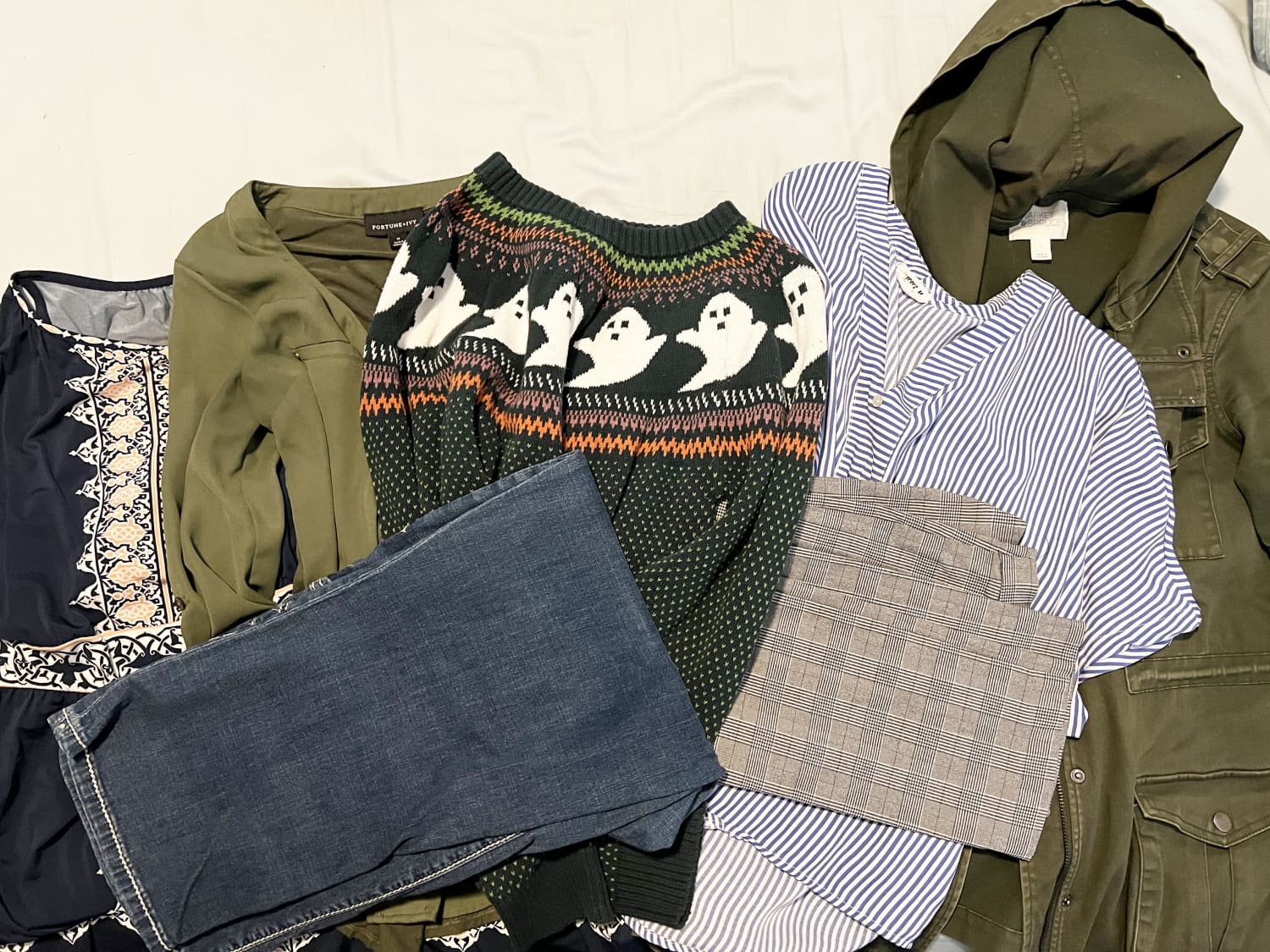 I Tried the Bundle Wrapping Method to Pack My Carry-On | Apartment  display picture 1