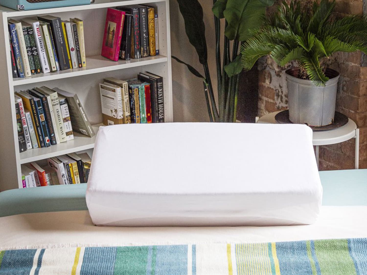 Pillow Cube Review: Here's What It's Like To Sleep On One