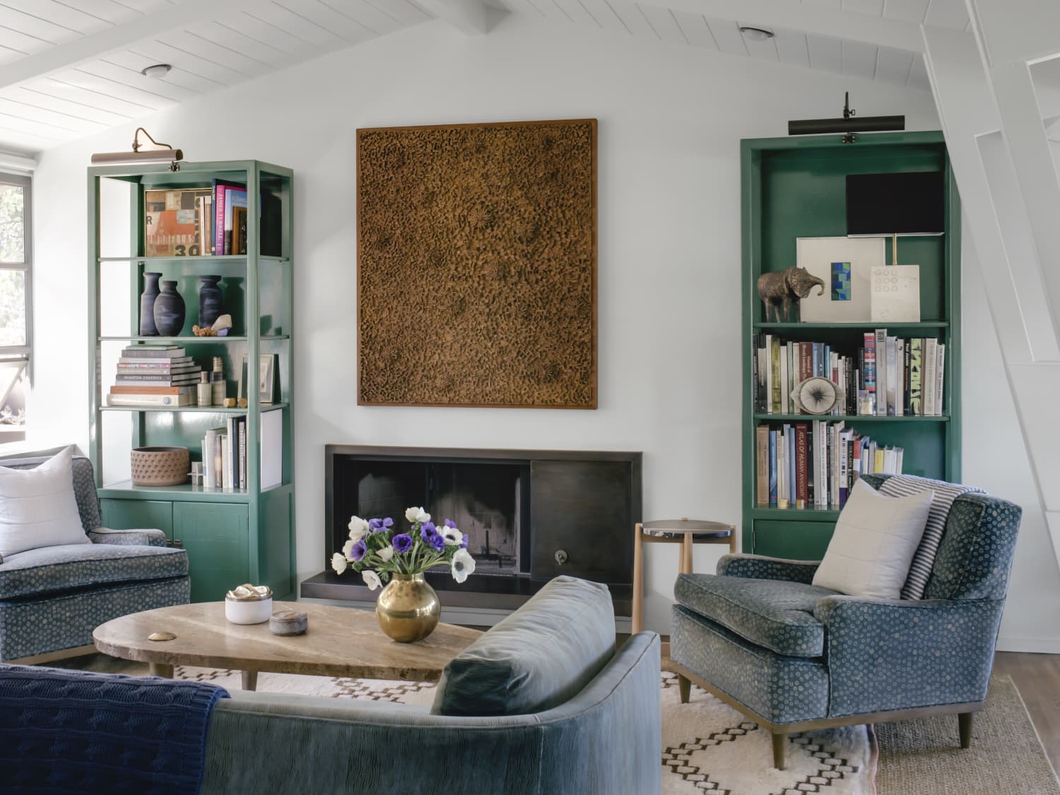 The Best Colors To Decorate Your Living Room And Home With Right
