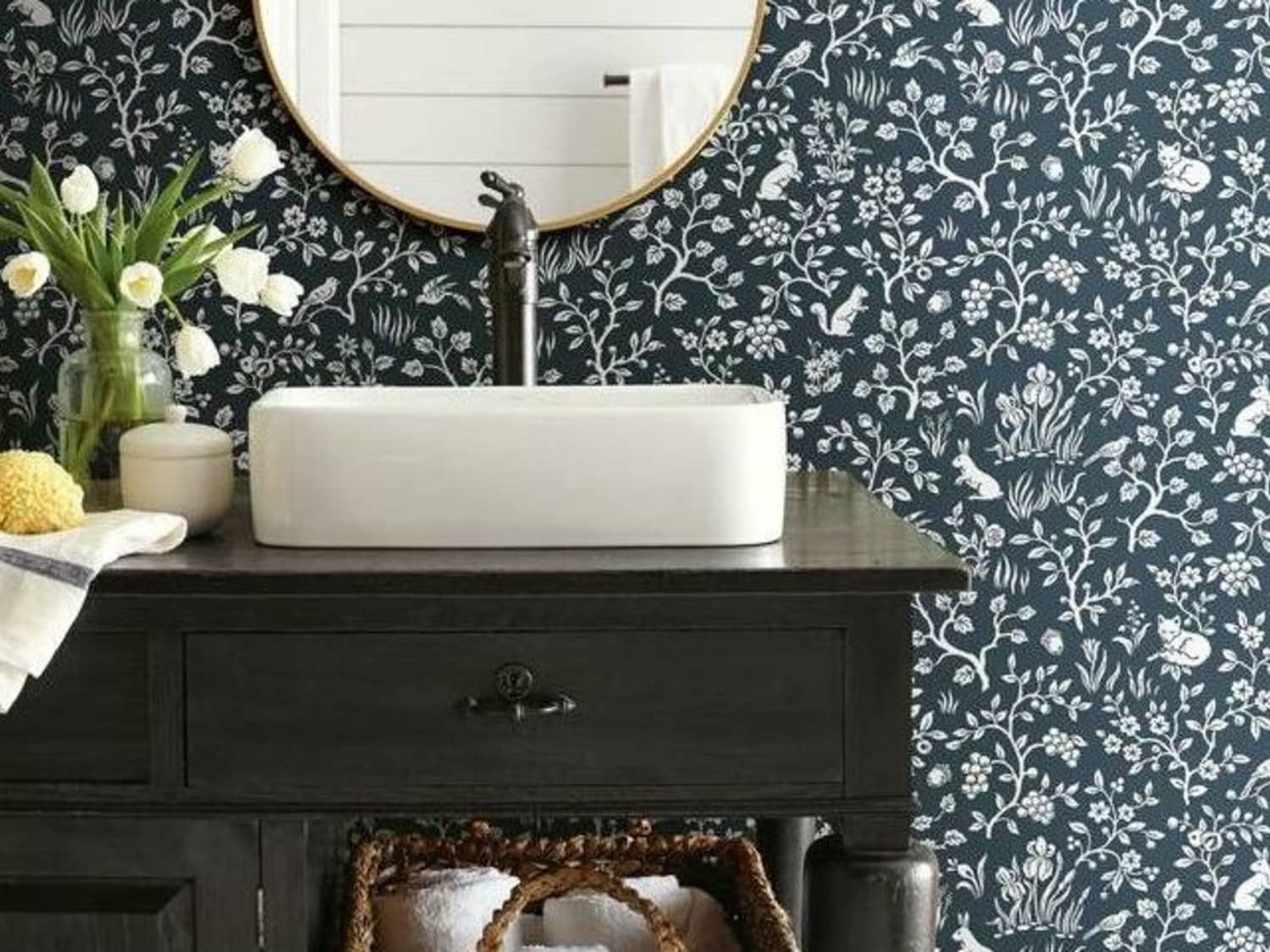 Magnolia Home And York Wallcoverings Collaborate On Wallpaper Collection Apartment Therapy