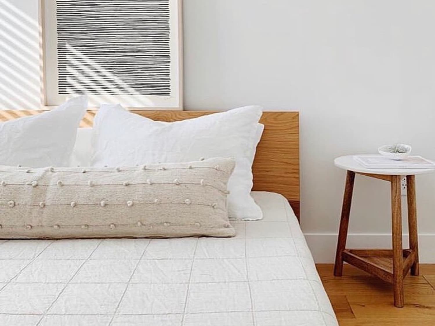 Lumbar pillow size for queen bed outlet